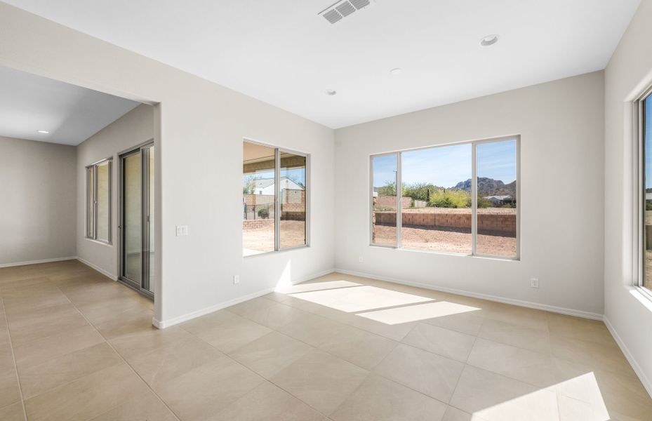 Spacious, unfurnished interior of a new home in Sun City Festival, Buckeye (Image 24).