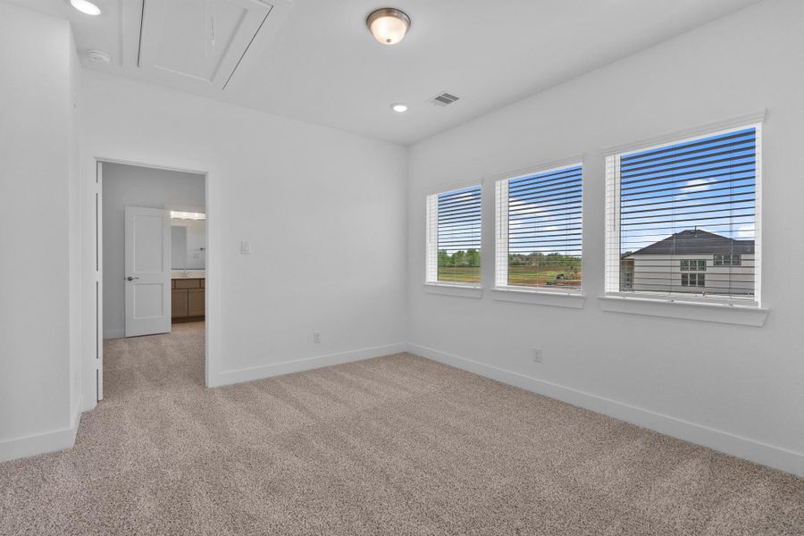 Spacious, unfurnished interior of a new home in Sienna, Missouri City (Image 7). Spacious, unfurnished interior of a new home in Sienna, Missouri City (Image 7).