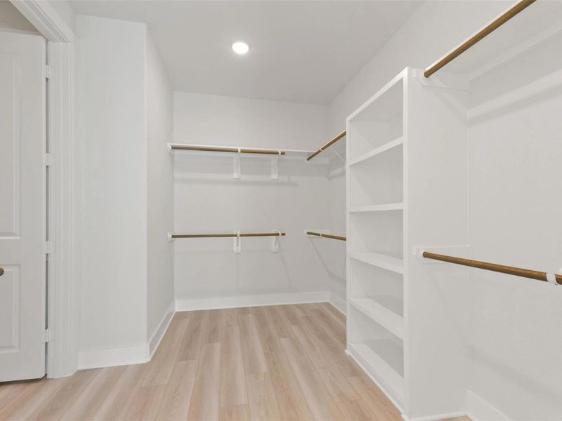 Spacious, unfurnished interior of a new home in Lago Mar, Texas City (Image 26). Spacious, unfurnished interior of a new home in Lago Mar, Texas City (Image 26).