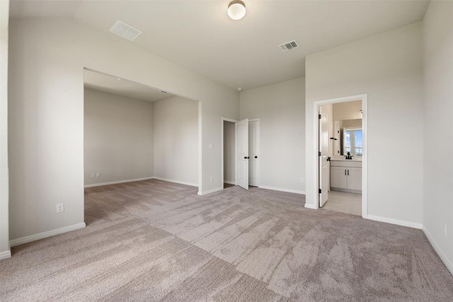 Representative images and renderings are for illustrative purposes. Actual structural options and design finishes of home may vary.