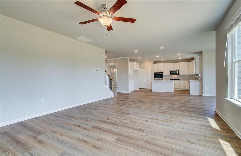 Spacious, unfurnished interior of a new home in Cooper Park, McDonough (Image 23).