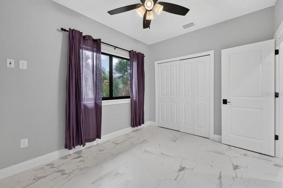 Spacious, unfurnished interior of a new home in , Tampa (Image 67).