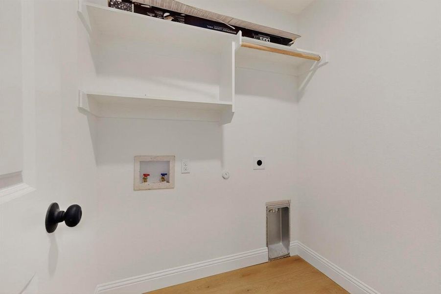 Spacious, unfurnished interior of a new home in , Dallas (Image 24).