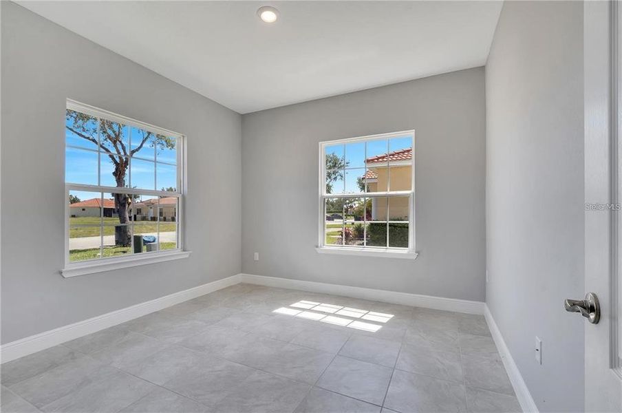 Spacious, unfurnished interior of a new home in , Kissimmee (Image 11).