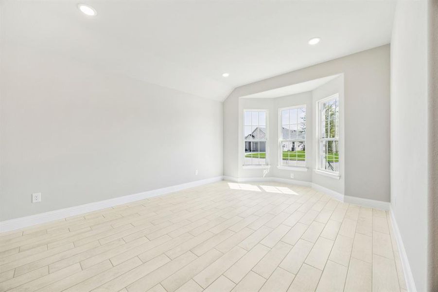 Spacious, unfurnished interior of a new home in Sicily, Princeton (Image 11).