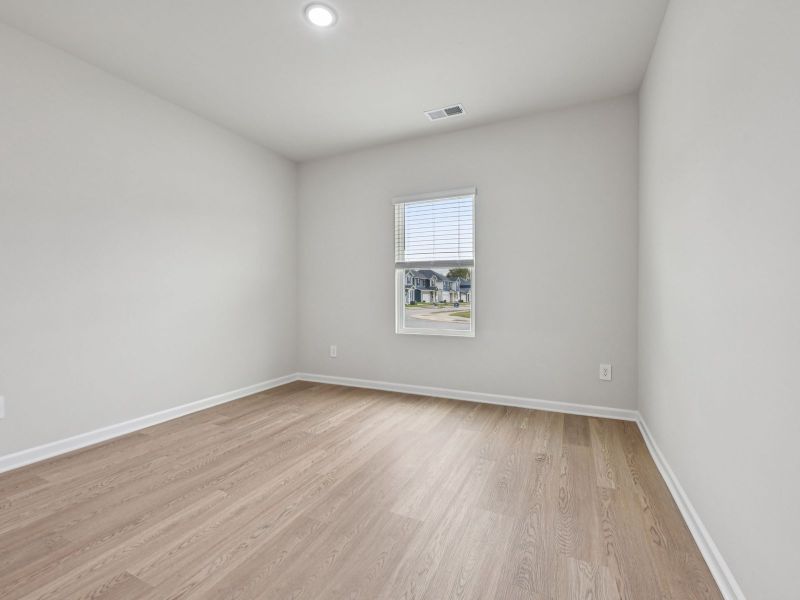 Spacious, unfurnished interior of a new home in Oakwood, Mebane (Image 14).