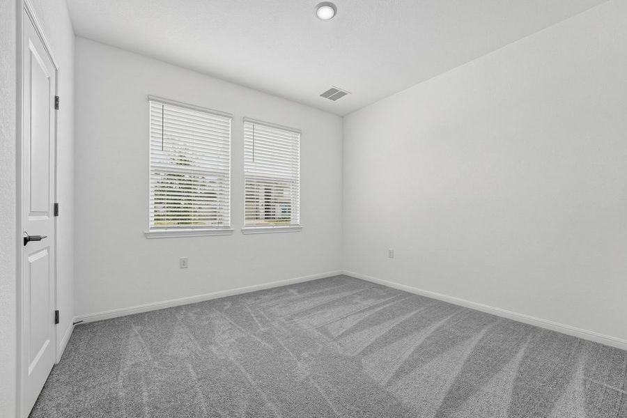 Spacious, unfurnished interior of a new home in Lisso, Pflugerville (Image 24).