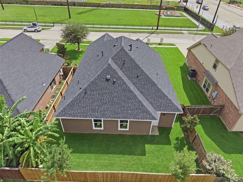 Exterior details and patio area of a home in , Deer Park (Image 3).