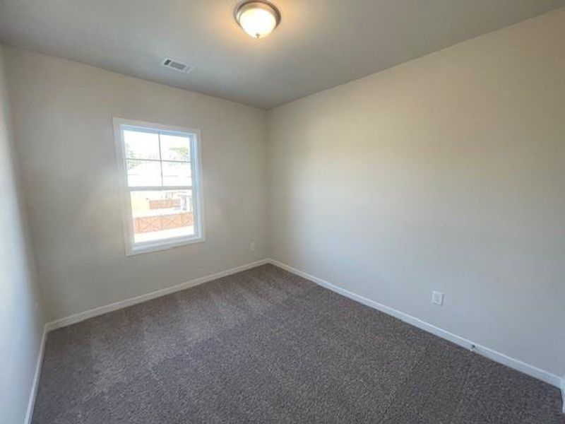 Spacious, unfurnished interior of a new home in Ponderosa Farms Estates, Gainesville (Image 35).