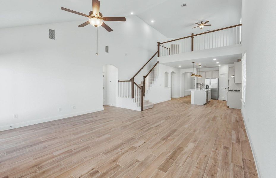 Spacious, unfurnished interior of a new home in Santa Rita Ranch, Liberty Hill (Image 16).