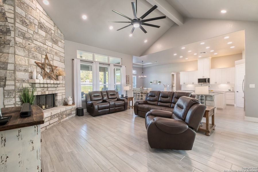 Furnished interior view inside a new home in , La Vernia (Image 9). Furnished interior view inside a new home in , La Vernia (Image 9).