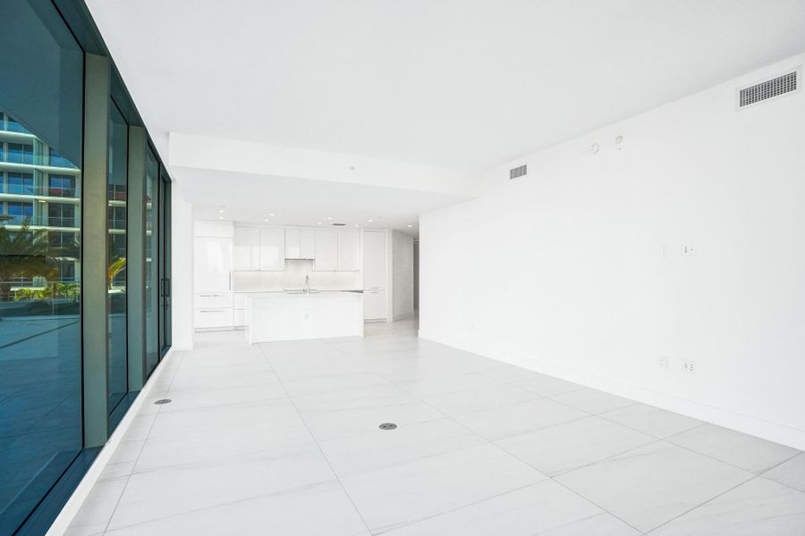 Spacious, unfurnished interior of a new home in , Fort Lauderdale (Image 26). Spacious, unfurnished interior of a new home in , Fort Lauderdale (Image 26).