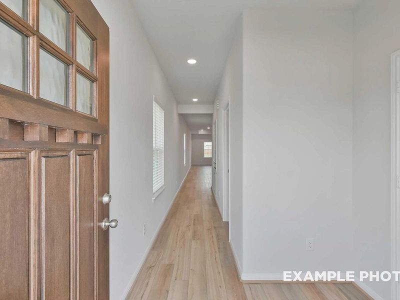 Spacious, unfurnished interior of a new home in Caney Creek Place, Conroe (Image 16).