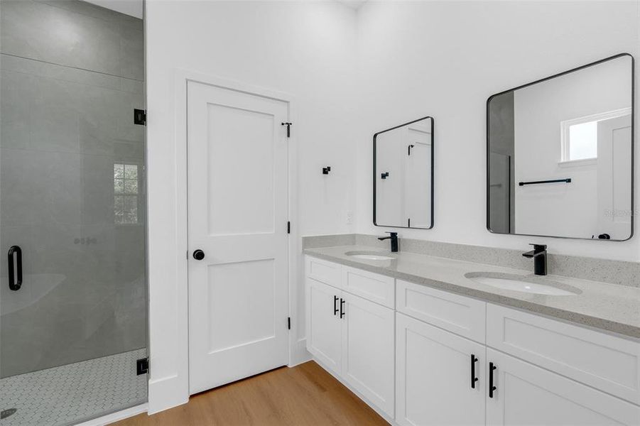 Furnished interior view inside a new home in , Ocala (Image 8).