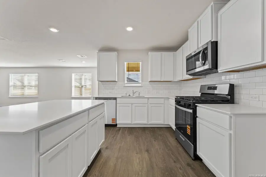 Furnished interior view inside a new home in Steele Creek, Cibolo (Image 5).