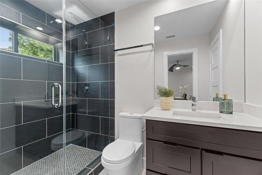 Furnished interior view inside a new home in , Dallas (Image 32).