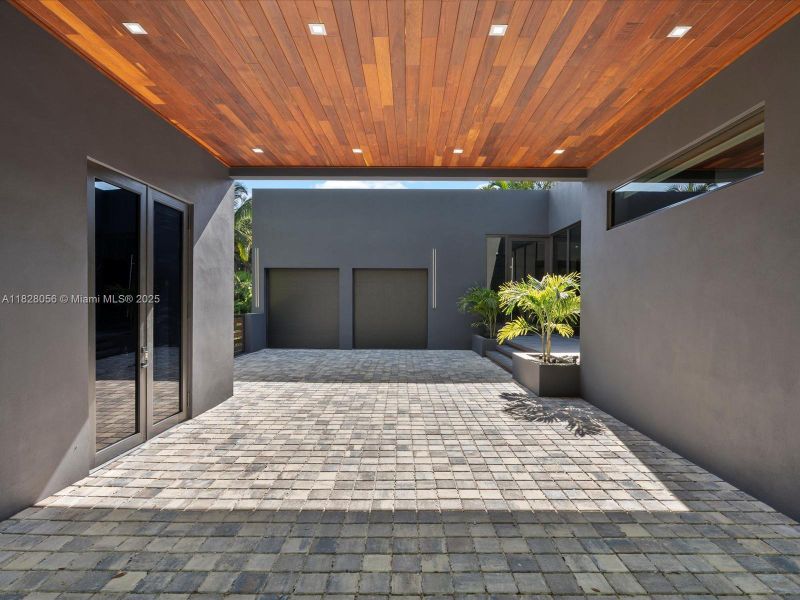 Exterior details and patio area of a home in , Miami (Image 34).