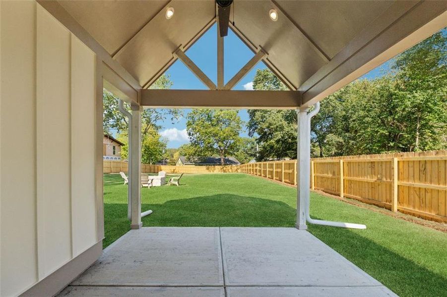 Image 40 of a home in .