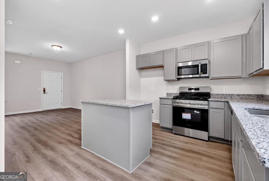 Furnished interior view inside a new home in Stonebridge North, Macon (Image 8).
