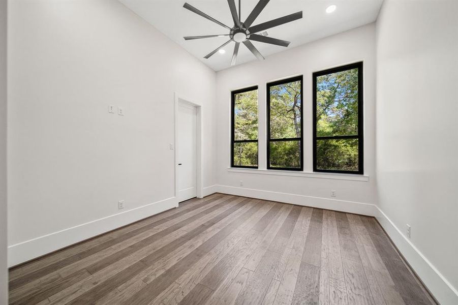 Spacious, unfurnished interior of a new home in , Montgomery (Image 27).