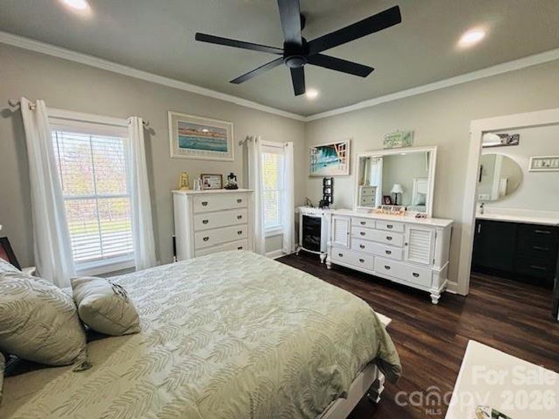 Furnished interior view inside a new home in , Ellenboro (Image 36).