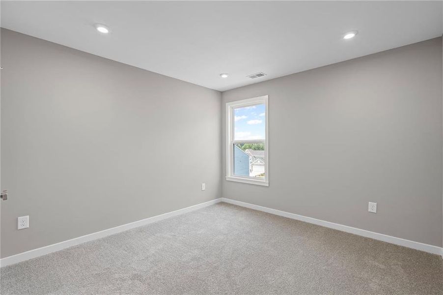 Spacious, unfurnished interior of a new home in Crossvine Estates, Braselton (Image 43).