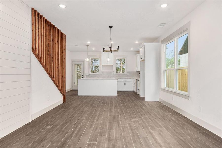 Spacious, unfurnished interior of a new home in Canyon Creek, Granbury (Image 17).
