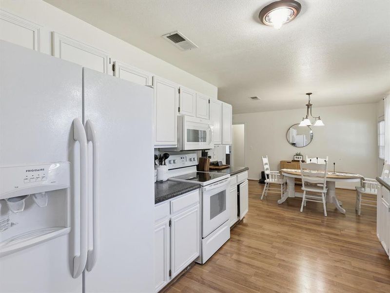 Furnished interior view inside a new home in , Paradise (Image 8).