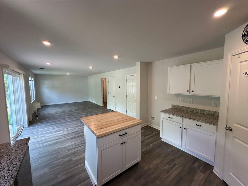 Furnished interior view inside a new home in , Cedartown (Image 10).