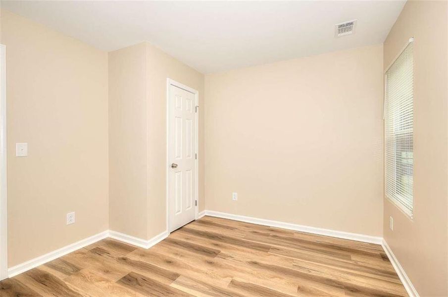 Spacious, unfurnished interior of a new home in , Monroe (Image 23).