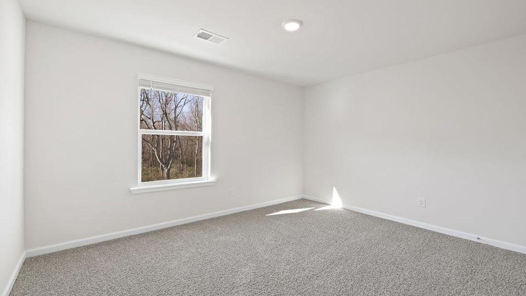 Spacious, unfurnished interior of a new home in Cedar Gap, Fountain Inn (Image 26).