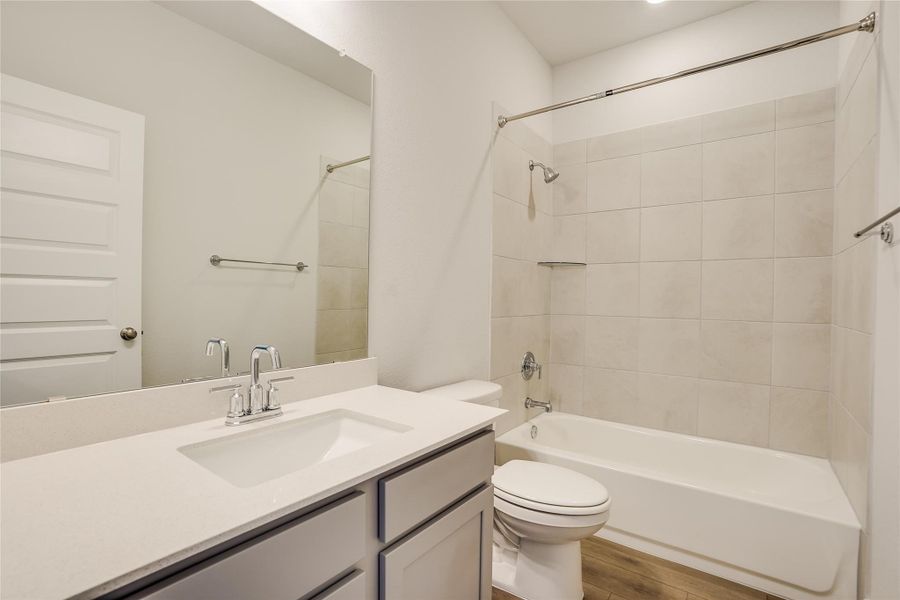 2nd Bathroom 2nd Bathroom