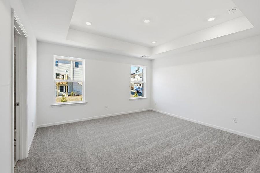 Spacious, unfurnished interior of a new home in Auburn Glen, Dacula (Image 16).