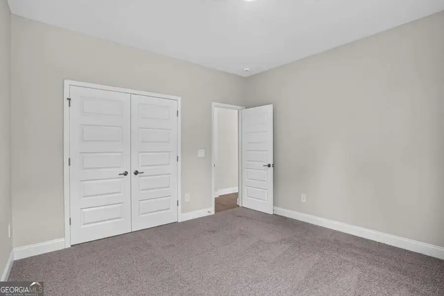 Spacious, unfurnished interior of a new home in Austin Ridge, Commerce (Image 28).