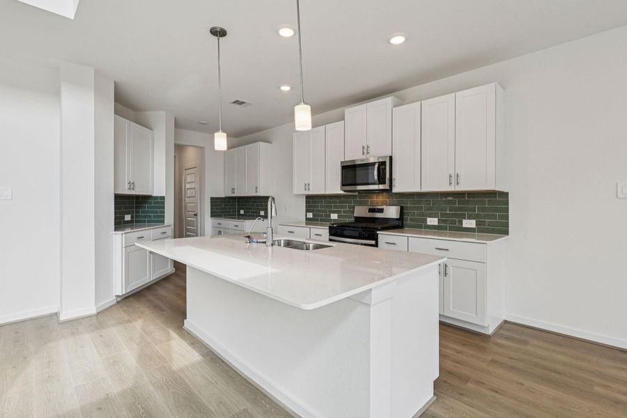 Furnished interior view inside a new home in Stewart's Ranch, Conroe (Image 3).