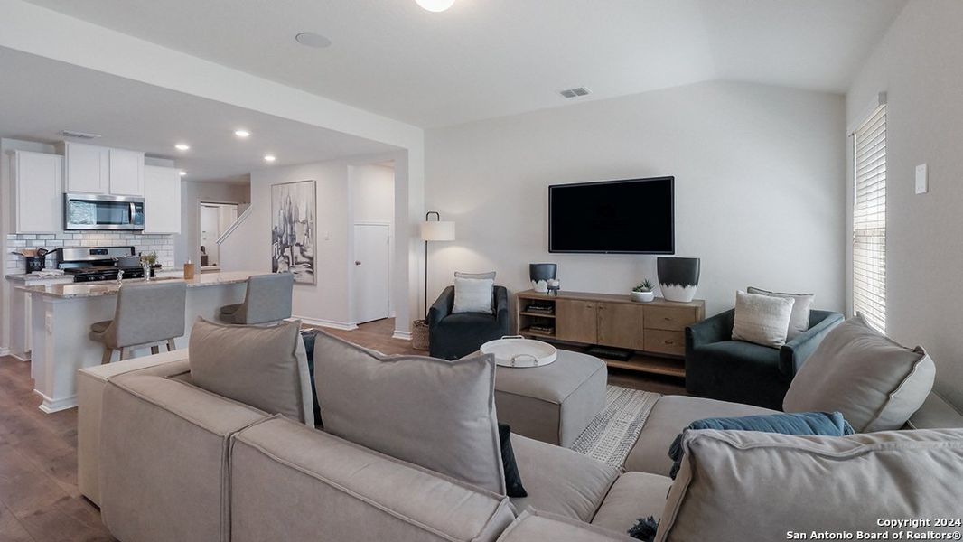 Furnished interior view inside a new home in Redbird Ranch, San Antonio (Image 13). Furnished interior view inside a new home in Redbird Ranch, San Antonio (Image 13).