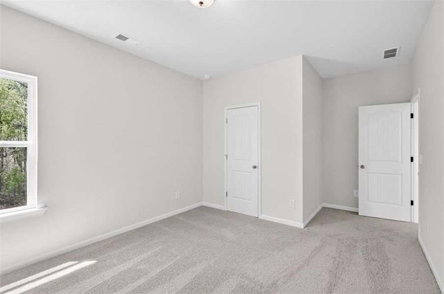 Spacious, unfurnished interior of a new home in Evergreen at Lakeside, Temple (Image 32).