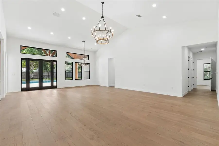 Spacious, unfurnished interior of a new home in , Altamonte Springs (Image 54). Spacious, unfurnished interior of a new home in , Altamonte Springs (Image 54).