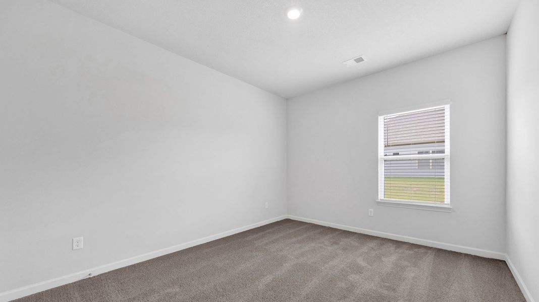 Representative unfurnished interior of a home built from the Mason by D.R. Horton in Hedge Rose, Somerville (Image 25).