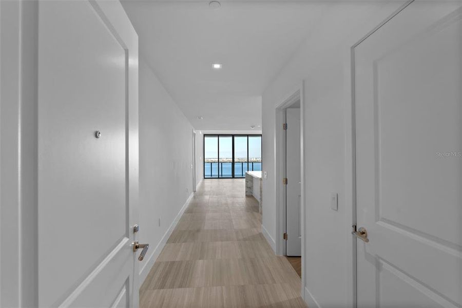 Spacious, unfurnished interior of a new home in , Tampa (Image 67). Spacious, unfurnished interior of a new home in , Tampa (Image 67).