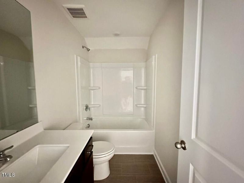 Image 93 of a home in Glenmere. Image 93 of a home in Glenmere.