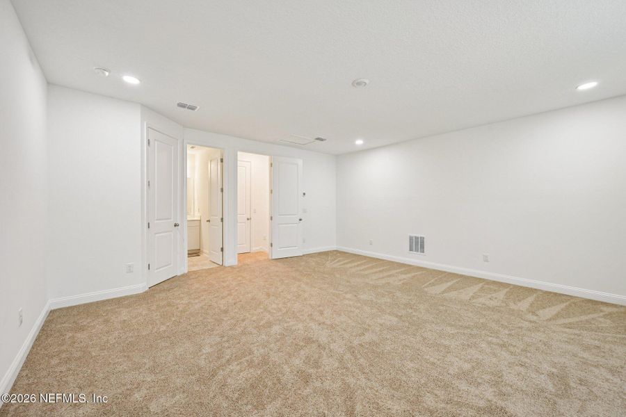Spacious, unfurnished interior of a new home in , St. Augustine (Image 22).