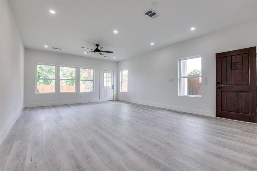 Spacious, unfurnished interior of a new home in , Dallas (Image 26). Spacious, unfurnished interior of a new home in , Dallas (Image 26).