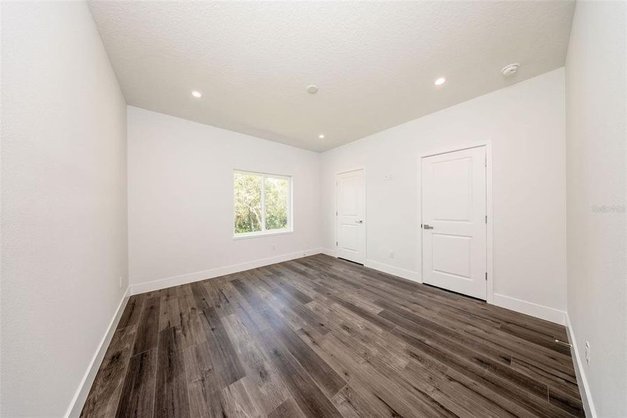 Spacious, unfurnished interior of a new home in , Deltona (Image 41).