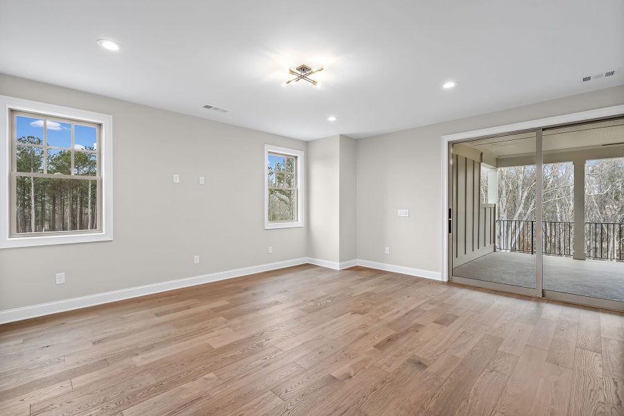 Representative unfurnished interior of a home built from the The Livingston by JW Collection in Laurel View, Suwanee (Image 23). Representative unfurnished interior of a home built from the The Livingston by JW Collection in Laurel View, Suwanee (Image 23).