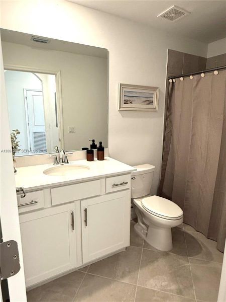 Furnished interior view inside a new home in , Ave Maria (Image 10).