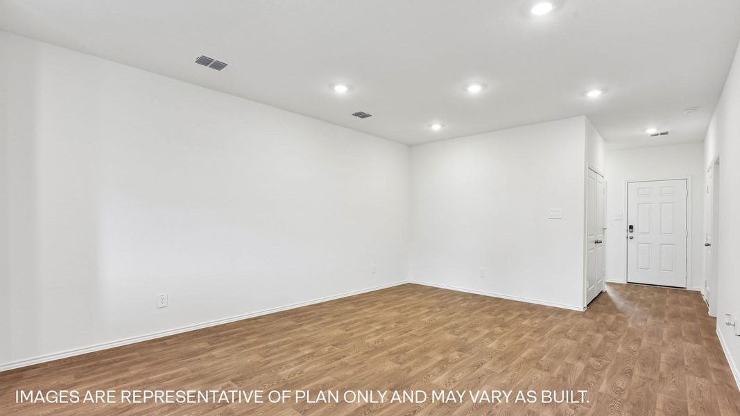 Spacious, unfurnished interior of a new home in Wayside, Uhland (Image 12).