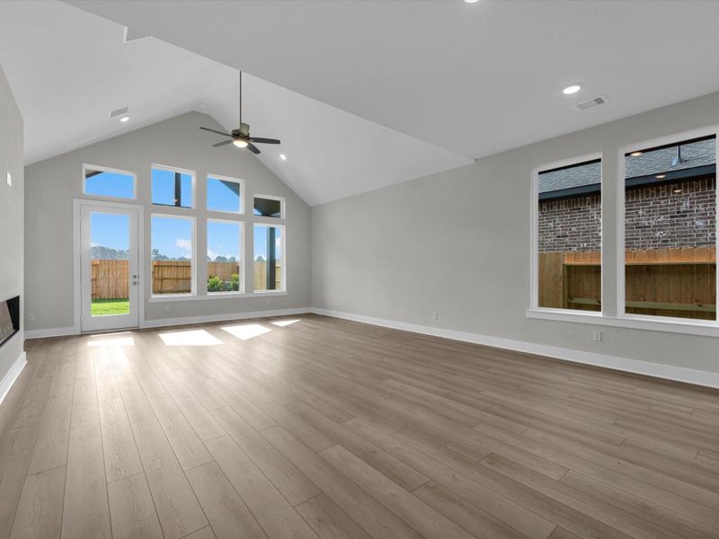 Spacious, unfurnished interior of a new home in Oakhill Reserve, Tomball (Image 17). Spacious, unfurnished interior of a new home in Oakhill Reserve, Tomball (Image 17).