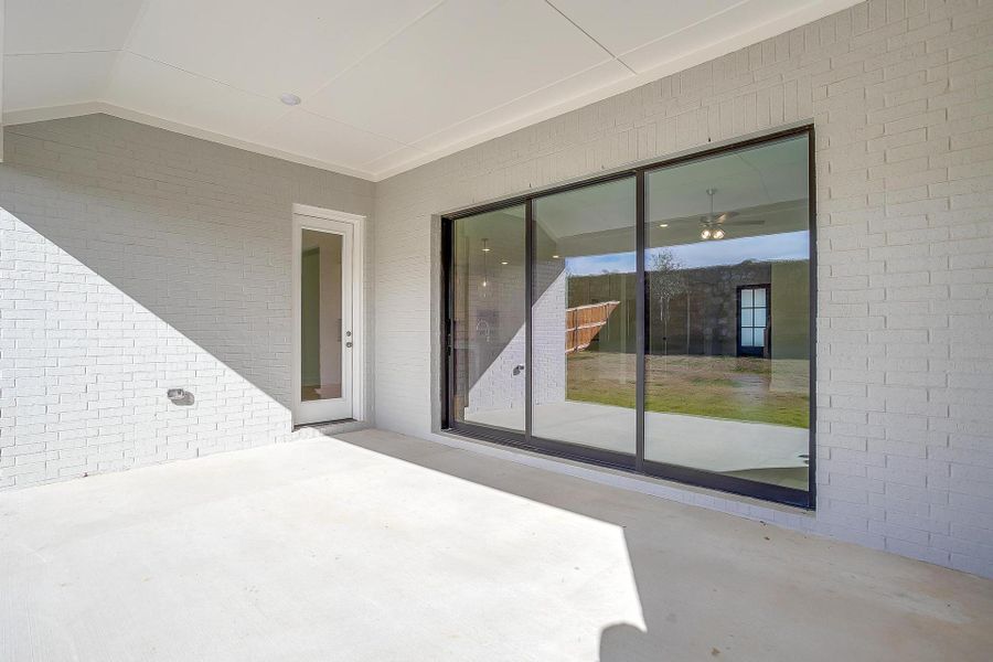 Representative unfurnished interior of a home built from the Eleanor by Graham Hart Home Builder in Sweetgrass, Haslet (Image 38).