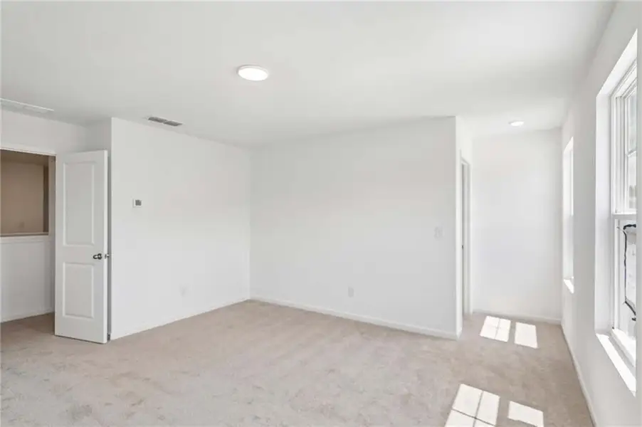 Spacious, unfurnished interior of a new home in Leydenview, Mableton (Image 16). Spacious, unfurnished interior of a new home in Leydenview, Mableton (Image 16).
